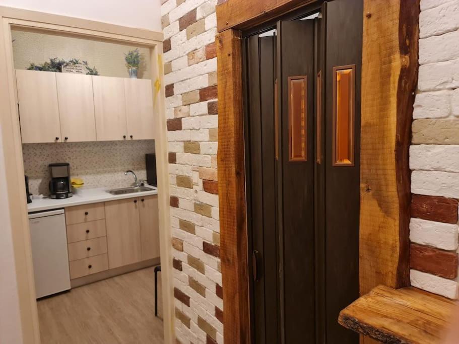 6 Καλινοβου Center Of Athens Πεδιον Αρεωσ Apartment ภายนอก รูปภาพ